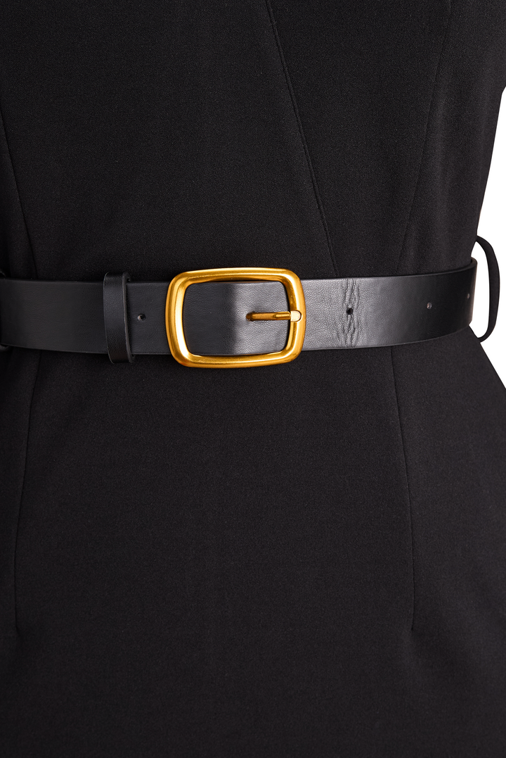 Evelyn | Refined Dress with Belt