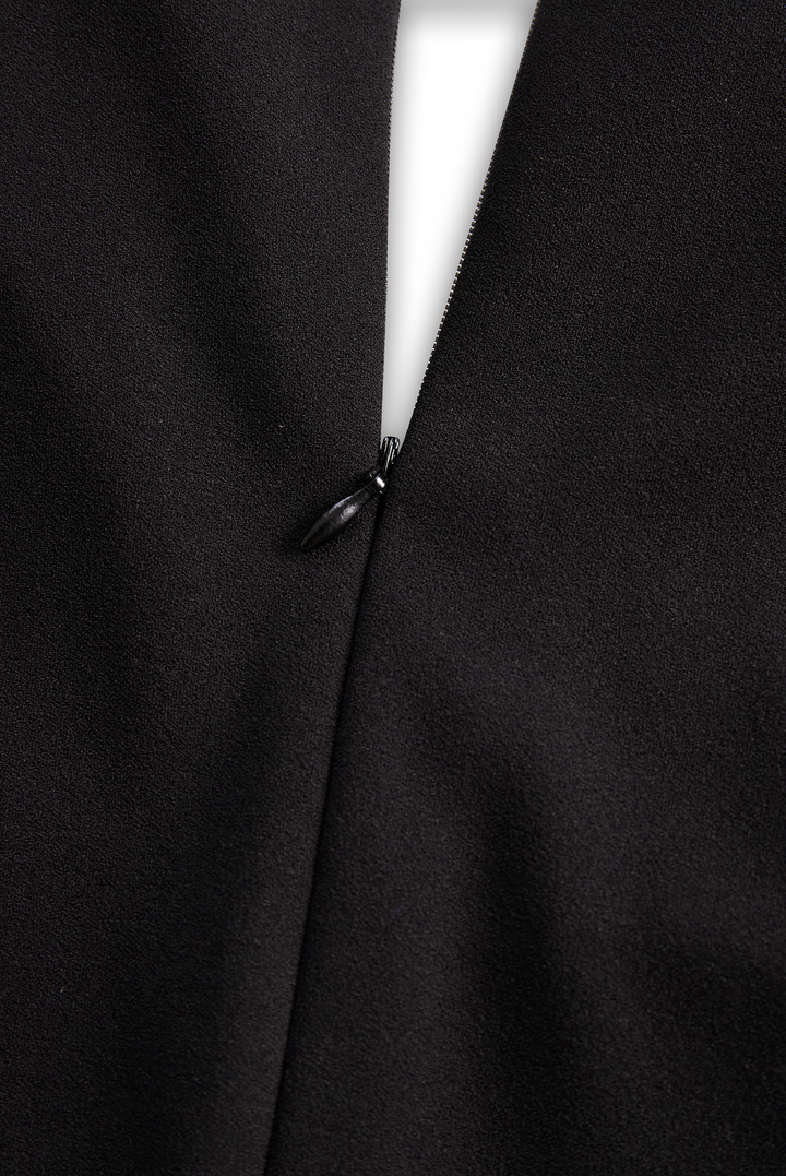 Evelyn | Refined Dress with Belt