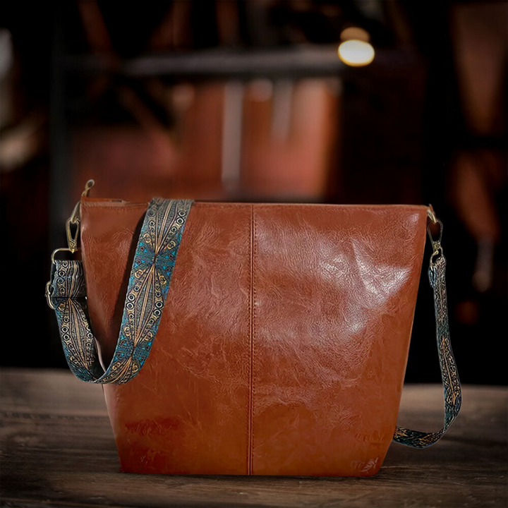 Freya | Timeless Vintage Crossbody Bag