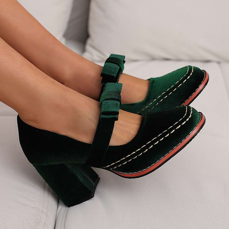 Alyssia | Velvet Loafers
