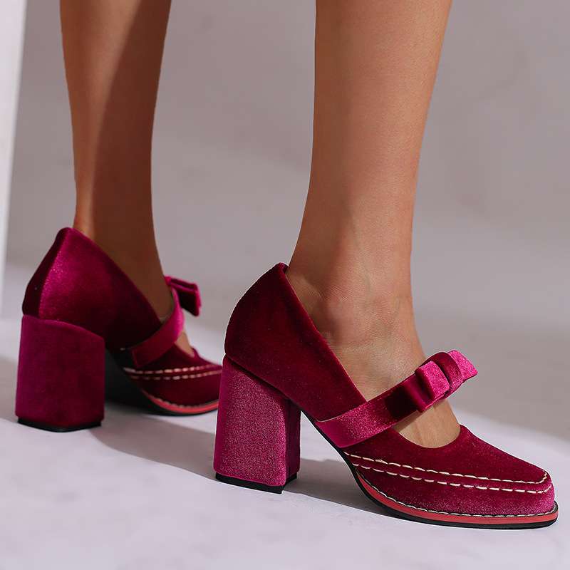 Alyssia | Velvet Loafers