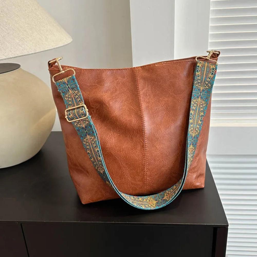 Freya | Timeless Vintage Crossbody Bag